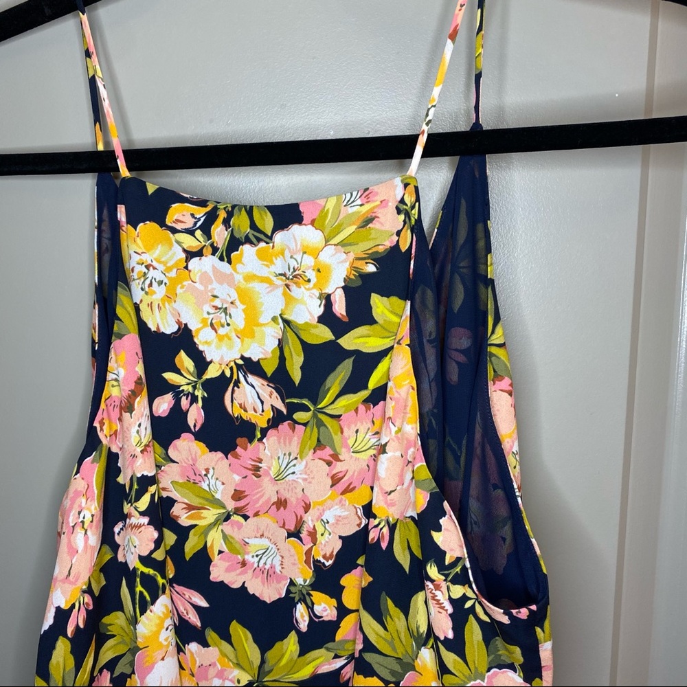 ๐๐๐SOLD ๐๐๐ Floral Spaghetti strap blouse - Picture 3 of 6